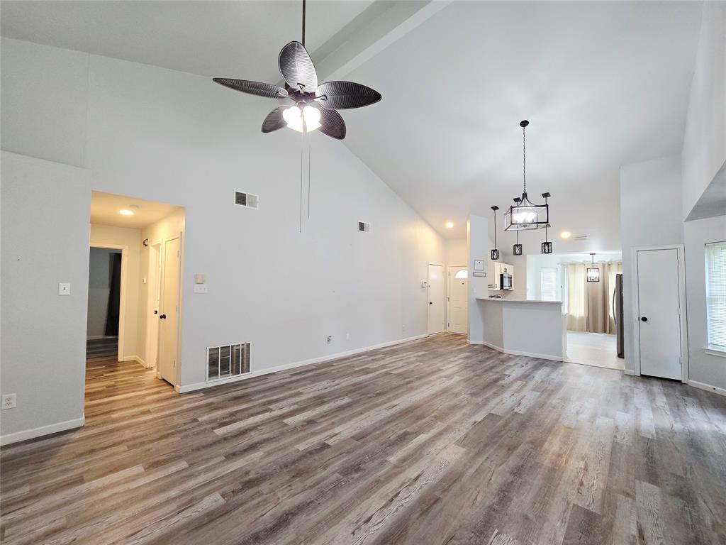6016 Glenwood Drive