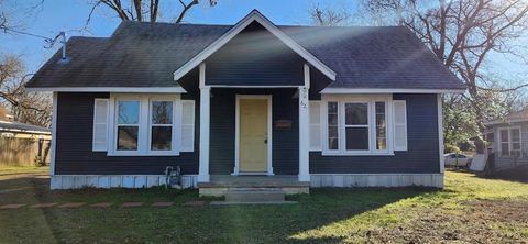 A home in Sulphur Springs