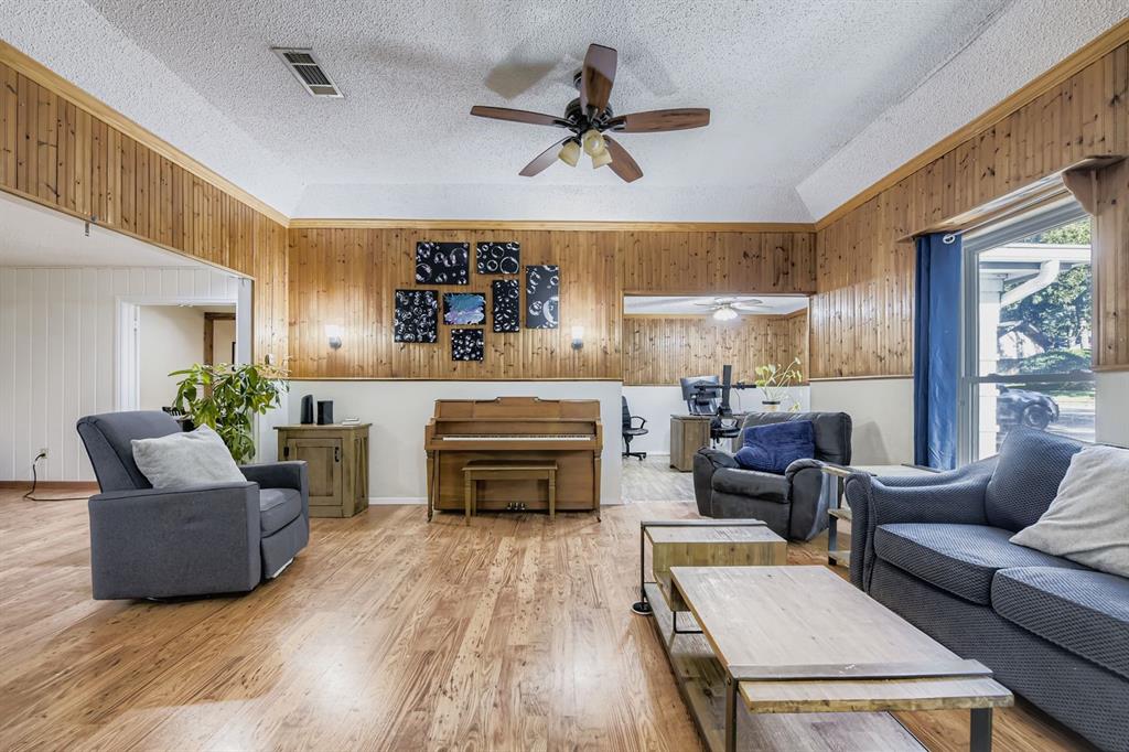 3415 Yellowstone Drive