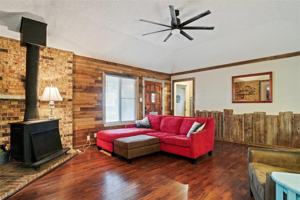 1312 Robyn Road