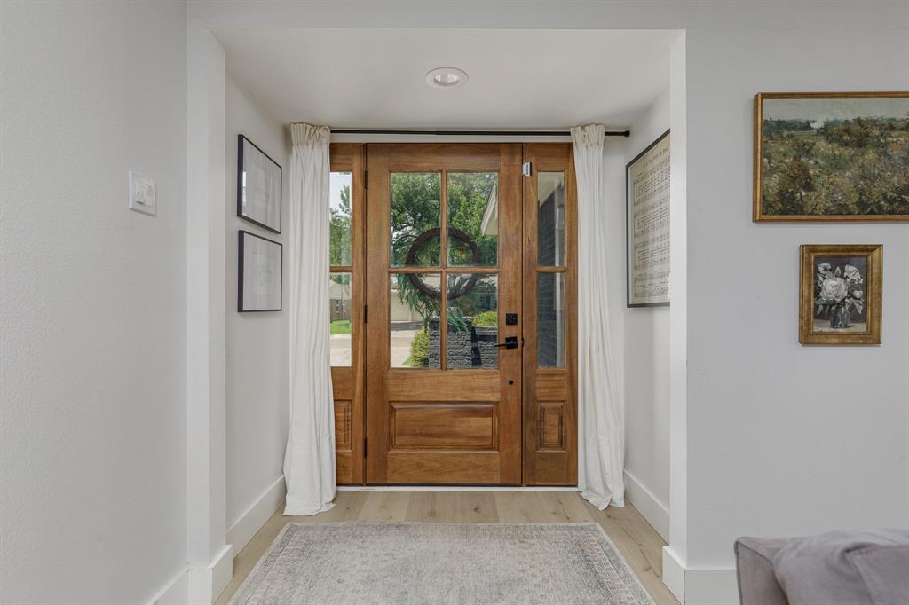 1331 Cloverdale Drive