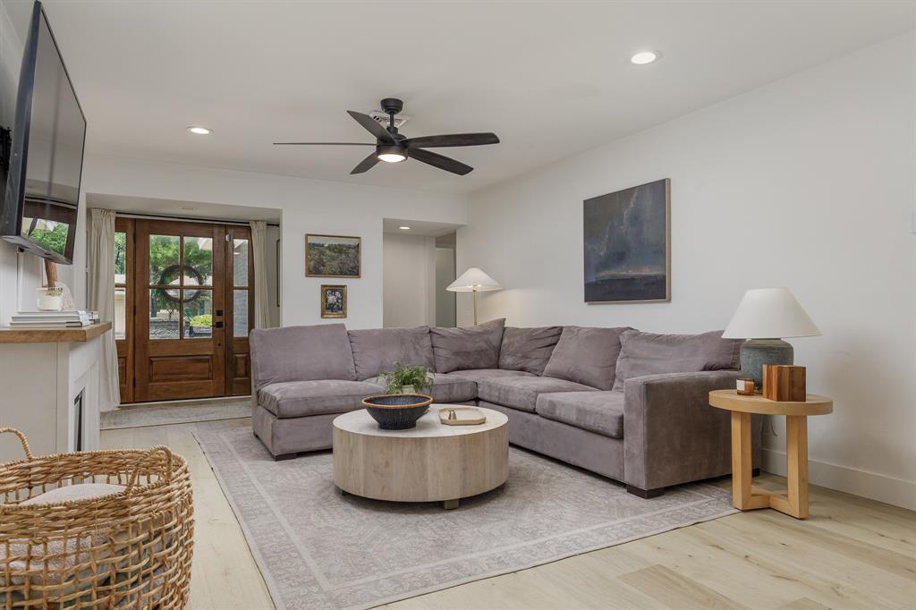 1331 Cloverdale Drive