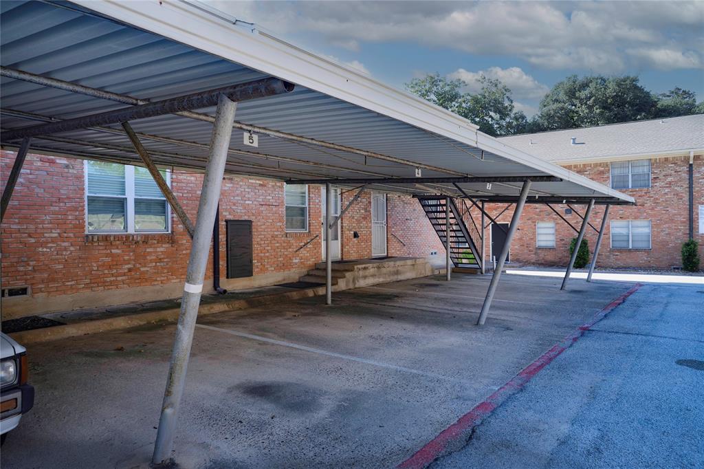 Tanglewood Townhomes Condominiums - Residential