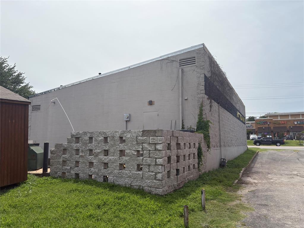 1305 S Main Street