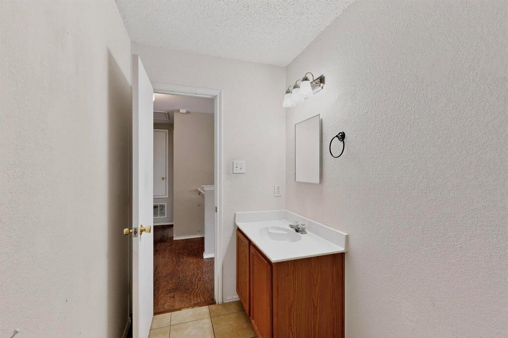 Villages Woodlake Ph 04b - Residential Lease