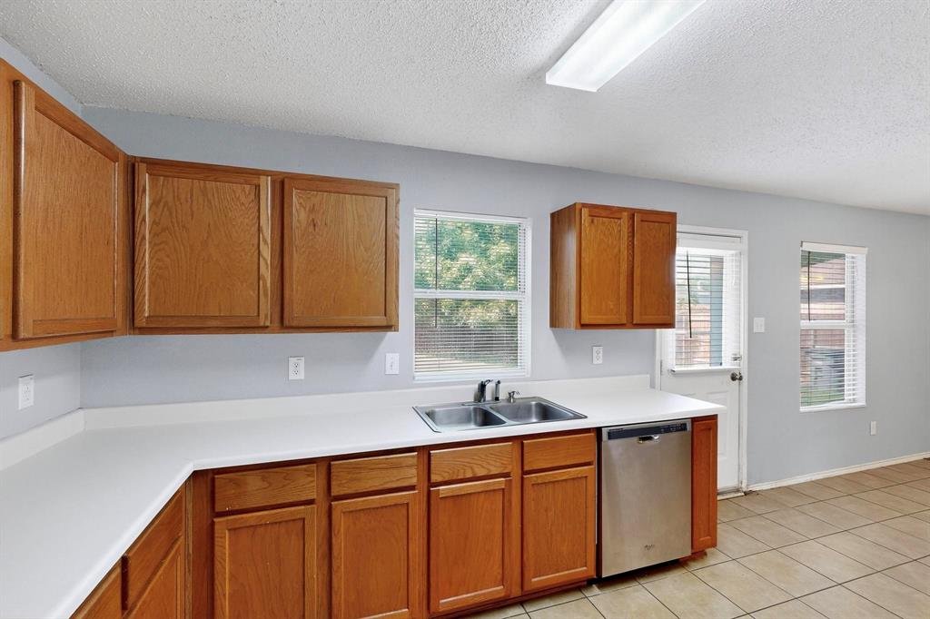 Villages Woodlake Ph 04b - Residential Lease