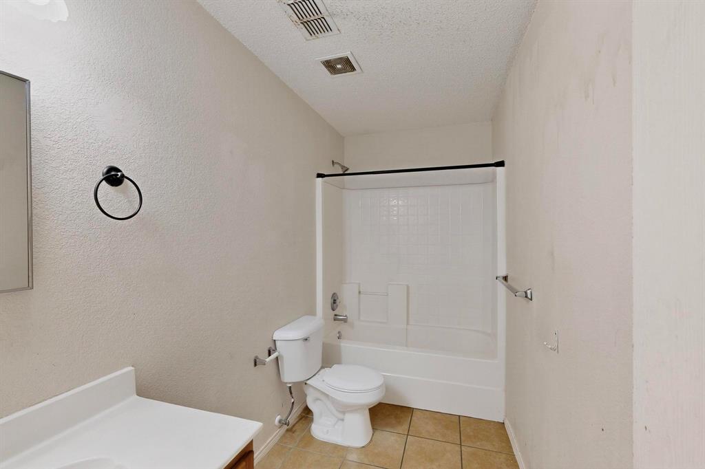 Villages Woodlake Ph 04b - Residential Lease