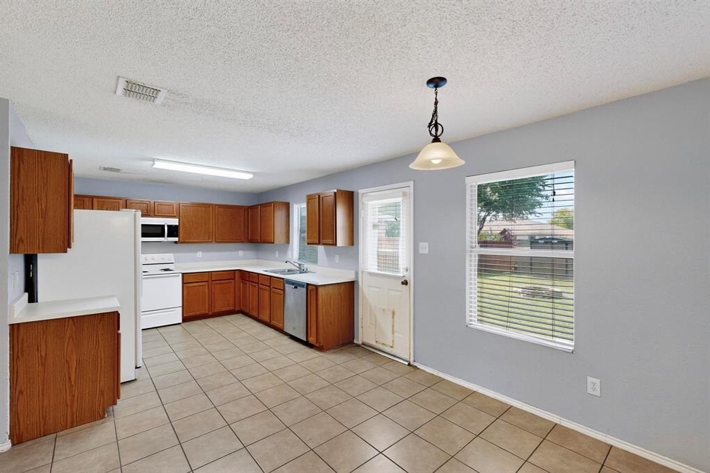 Villages Woodlake Ph 04b - Residential Lease