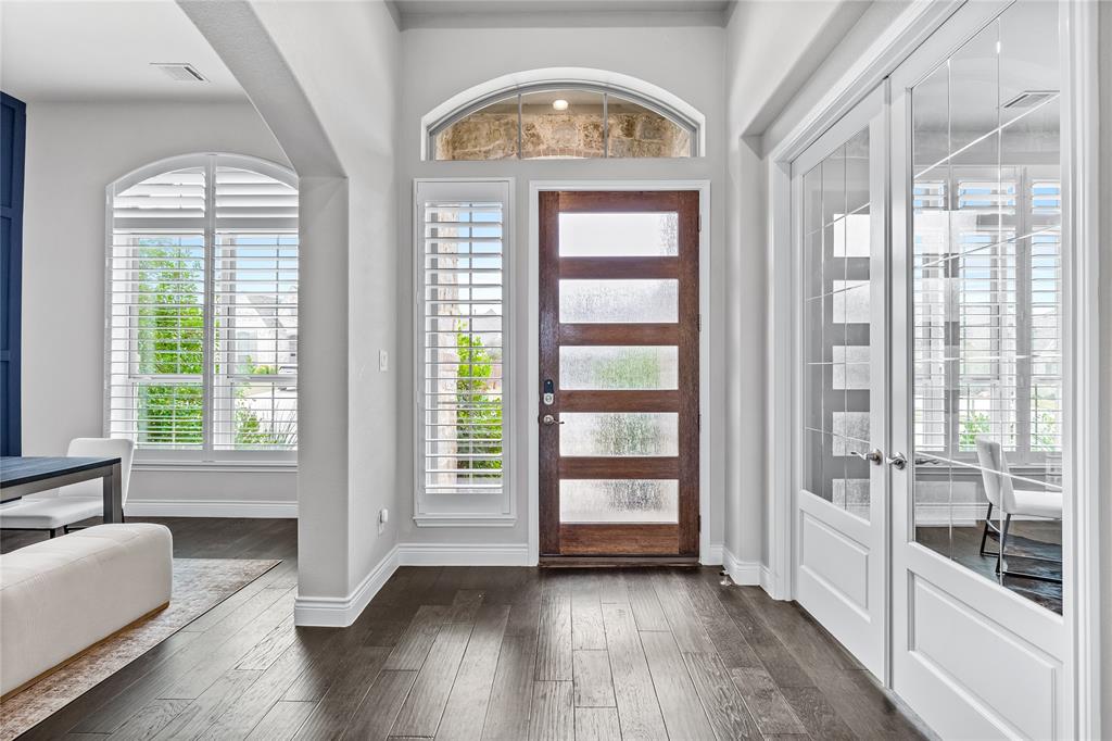 1128 Lake Hills Trail