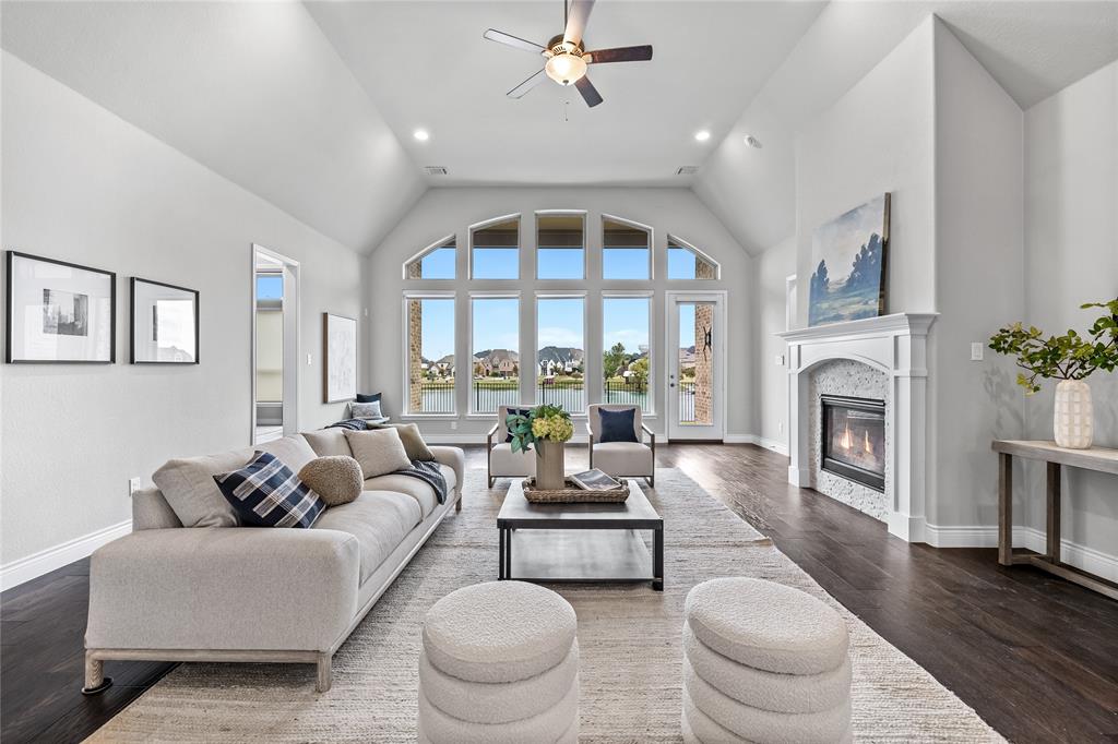 1128 Lake Hills Trail