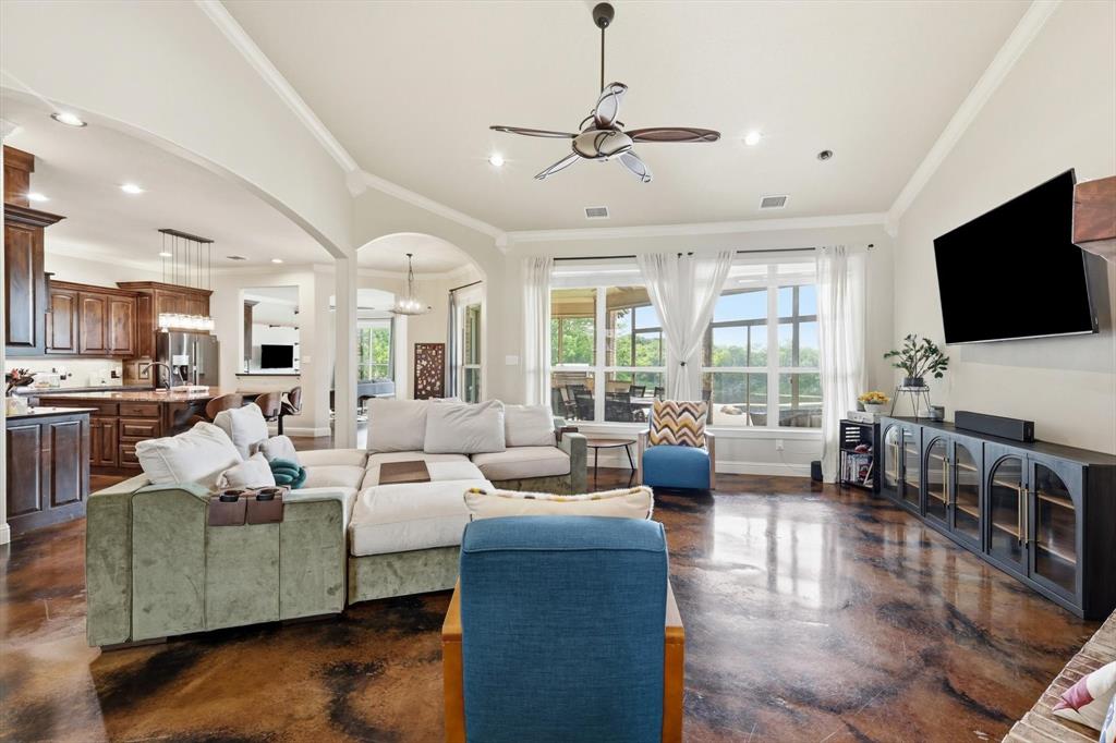 1040 Lighthouse Court