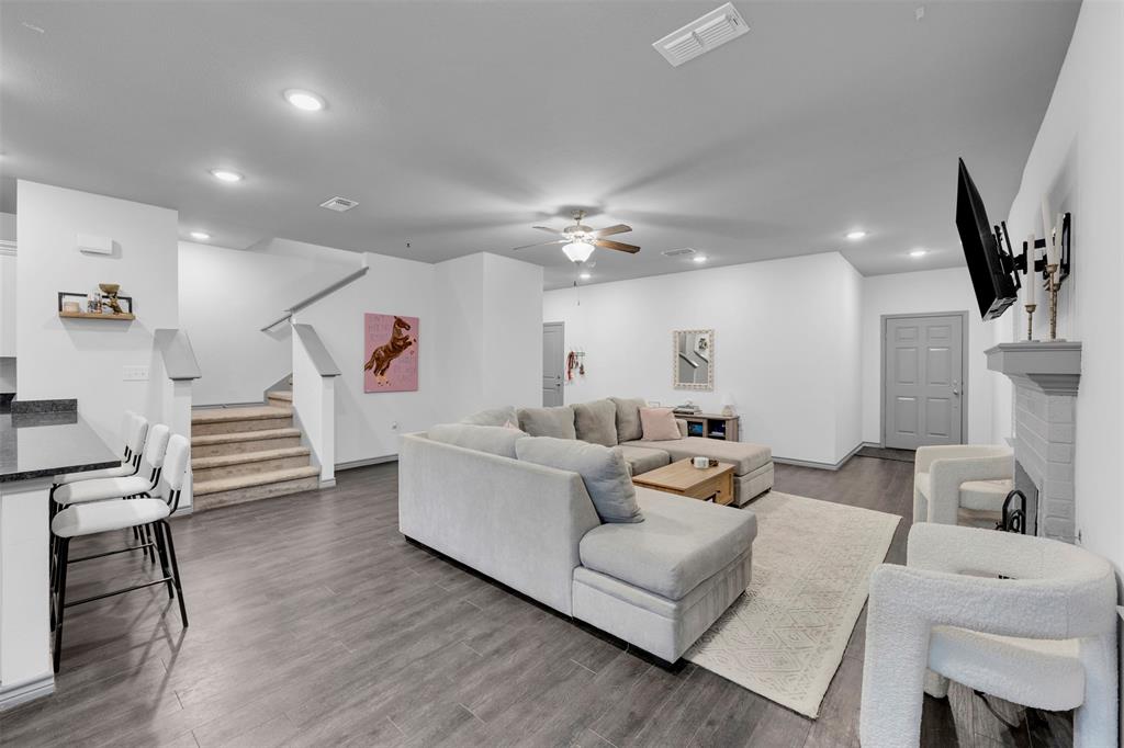 8705 Tudor Place