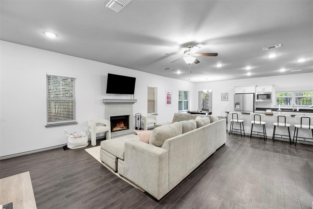 8705 Tudor Place