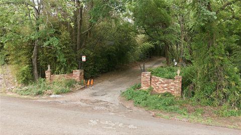 Photo of 11222 County Road 1201, Malakoff, TX 75148 (MLS # 21246838)