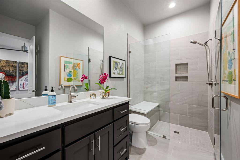 Thirty One Dallas Square #2 - Residential