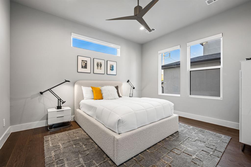 Thirty One Dallas Square #2 - Residential