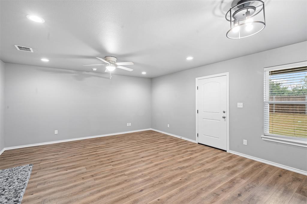 Main Place Ph II - Residential Lease