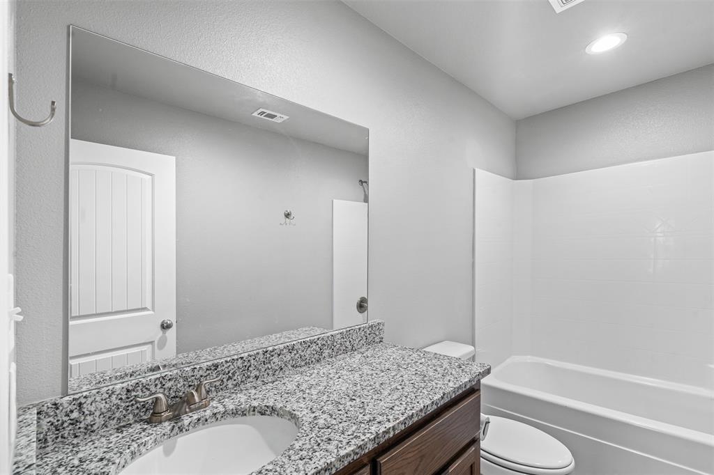 Main Place Ph II - Residential Lease