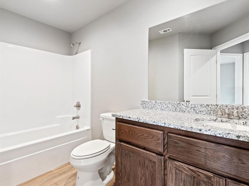 Main Place Ph II - Residential Lease