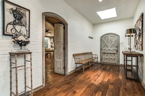 Tiny photo for 3610 Congress Avenue, Dallas, TX 75219 (MLS # 21219168)