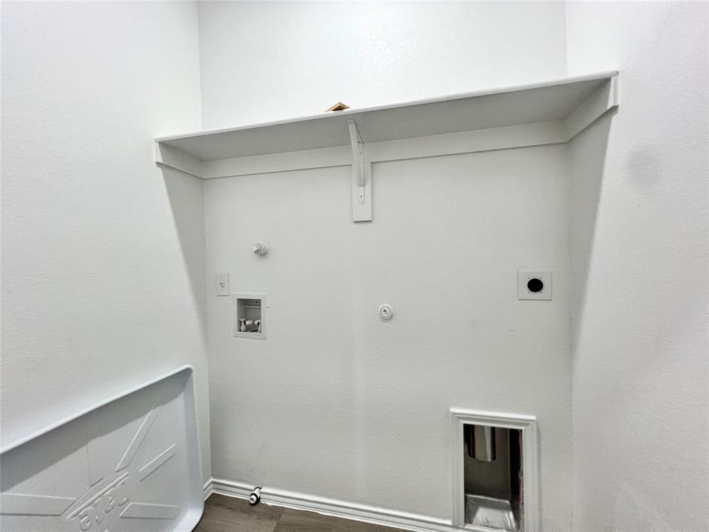 east park - Residential Lease