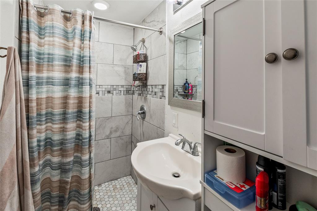 Pineoak Sub - Residential