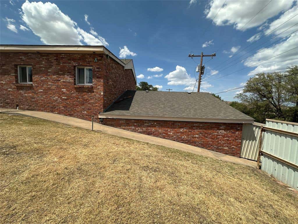 Photo of 1308 Lion Street, Miami, TX 79059 (MLS # 21350378)