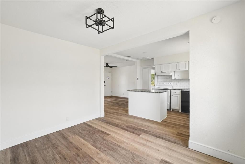 Deerpath Village 03 - Residential