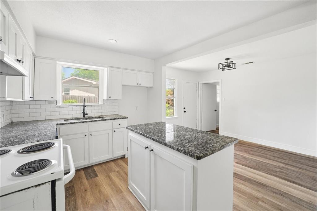 Deerpath Village 03 - Residential