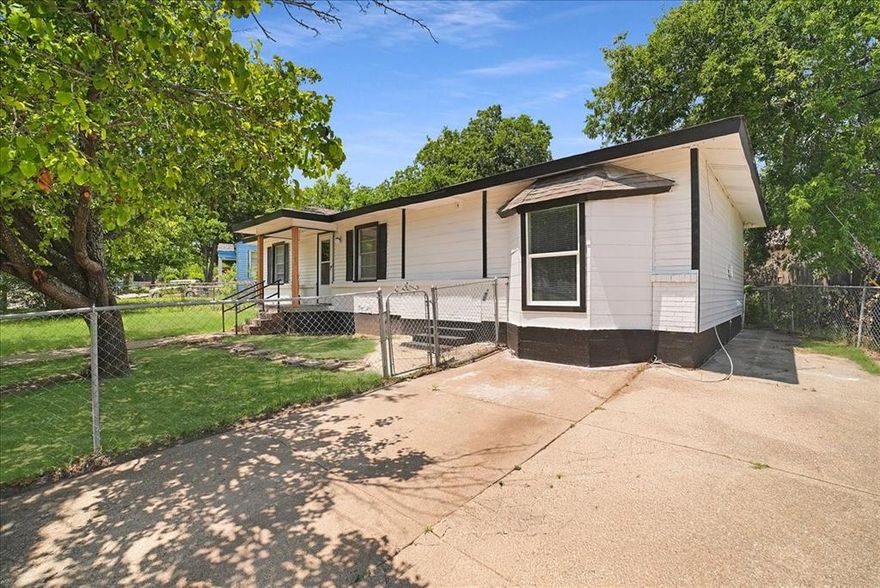 Beautifully remodeled home featuring 4 bedrooms and 2 full bathrooms, offering a modern and refreshed feel throughout. This home provides a functional layout with updated finishes, making it perfect for comfortable living or a great investment opportunity. Move-in ready and designed with both style and convenience in mind. Don’t miss your chance to own this updated property.