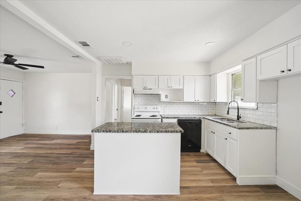 Deerpath Village 03 - Residential
