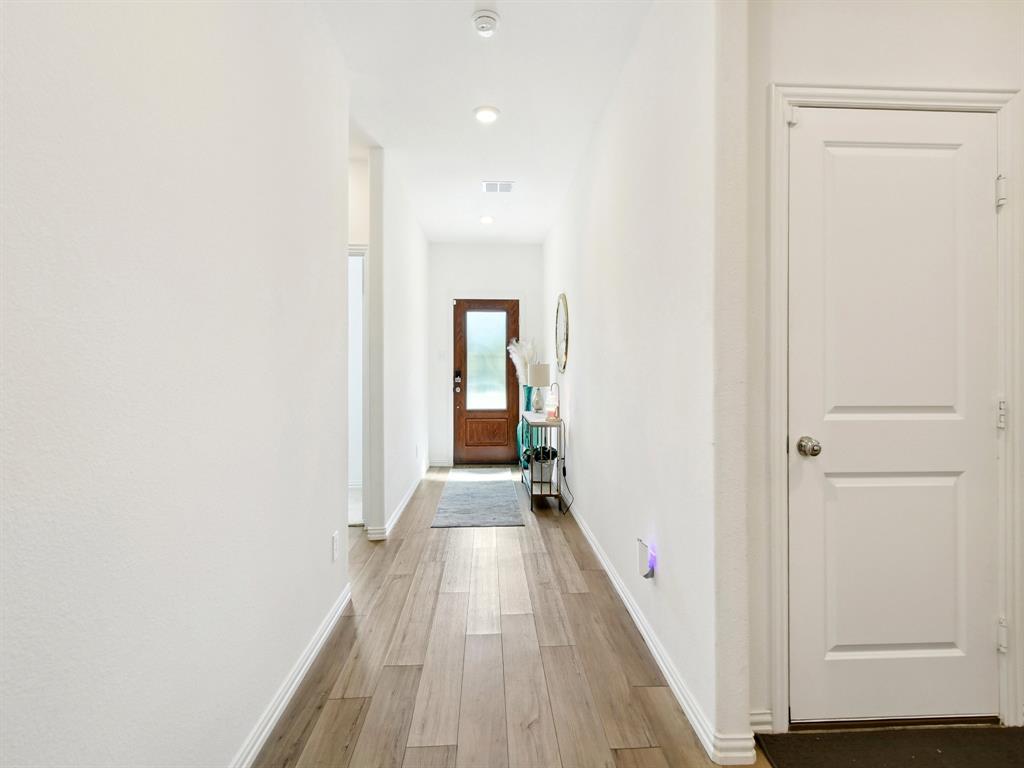 3413 Kingsview Drive