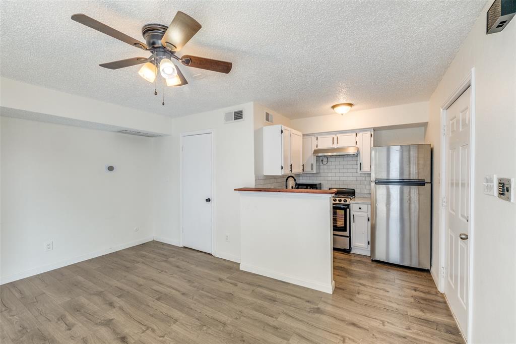 Arlington Oaks Condo - Residential