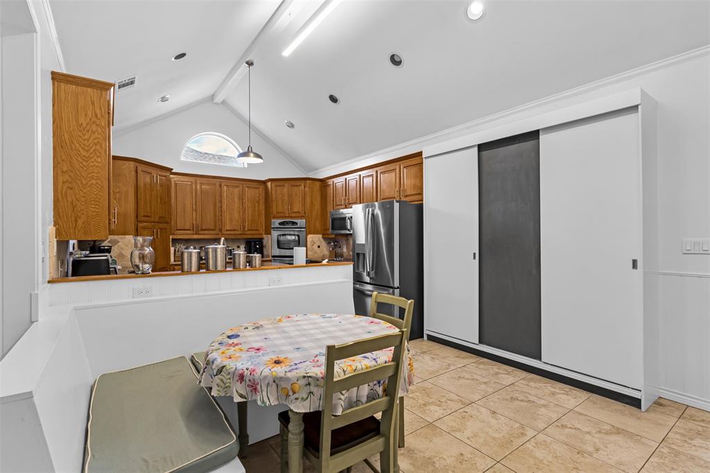 Club Manor - Residential