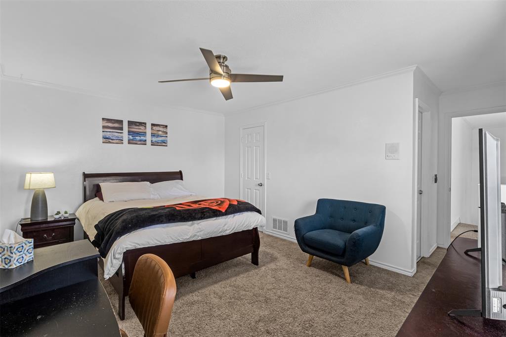 Club Manor - Residential