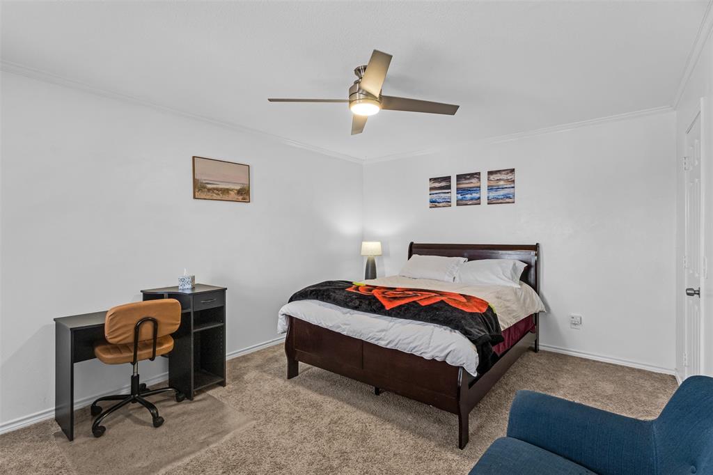 Club Manor - Residential