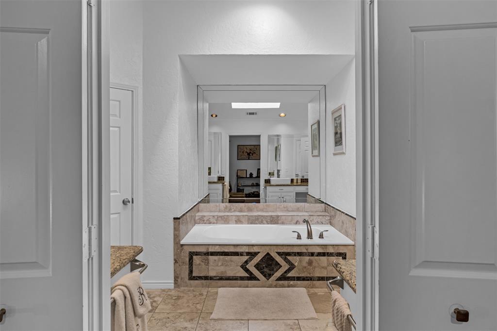 Club Manor - Residential