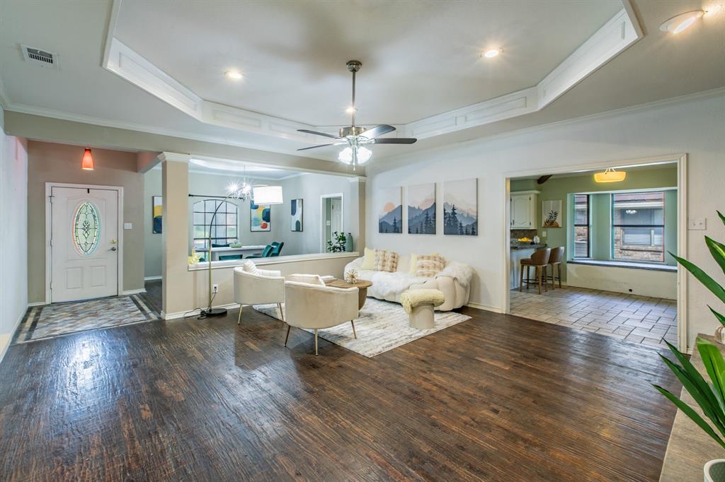3302 Oxford Drive