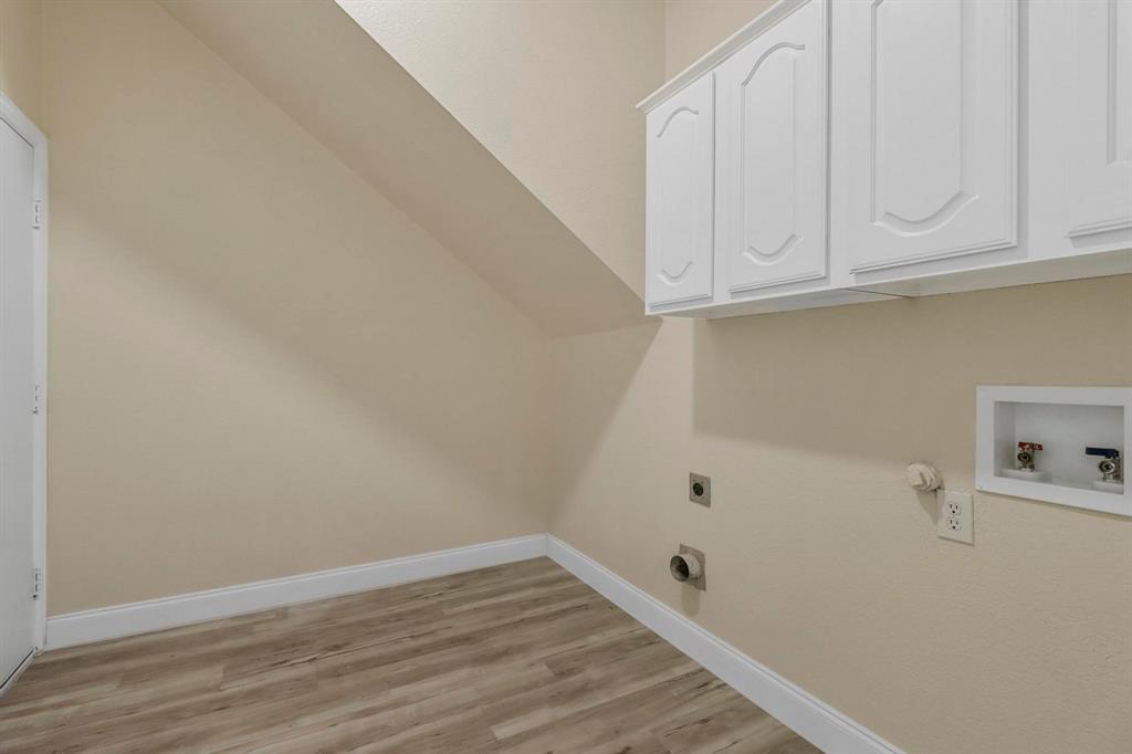 Flower Mound, Texas 75028, United States, 5 Bedrooms Bedrooms, ,3 BathroomsBathrooms,Residential,Active,54703