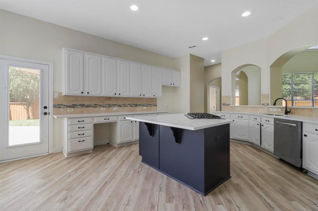 Flower Mound, Texas 75028, United States, 5 Bedrooms Bedrooms, ,3 BathroomsBathrooms,Residential,Active,54703