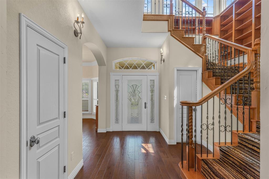 5809 Nutcracker Drive