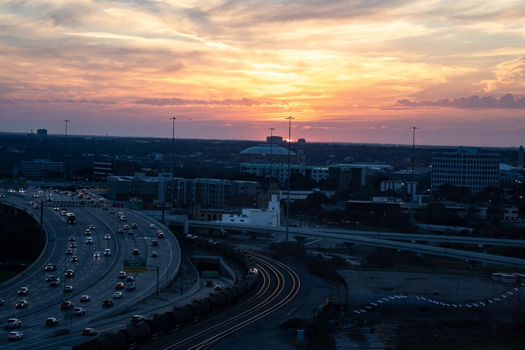 Texas & Pacific Lofts Condo - Residential