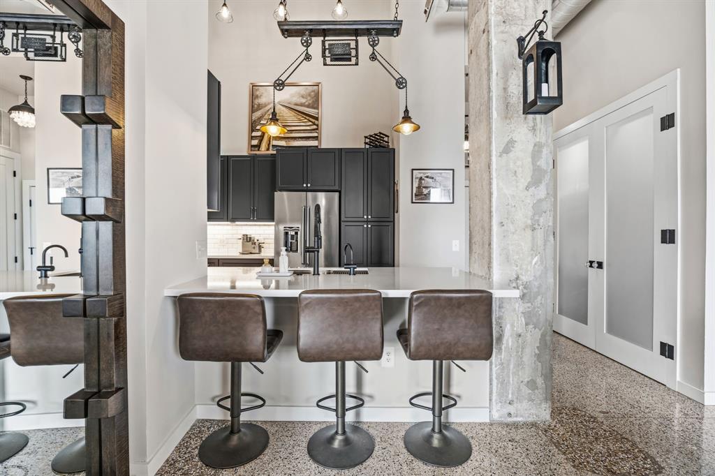 Texas & Pacific Lofts Condo - Residential