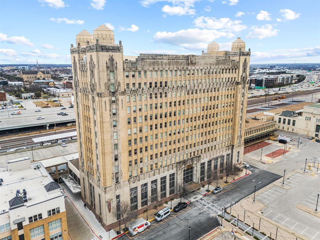 Texas & Pacific Lofts Condo - Residential