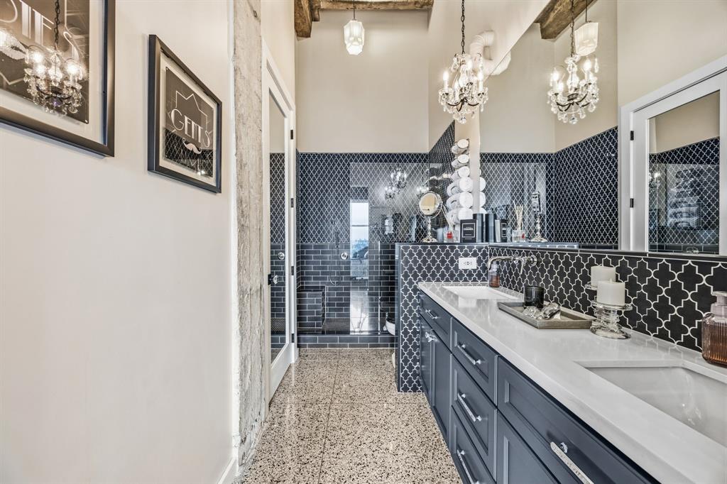 Texas & Pacific Lofts Condo - Residential