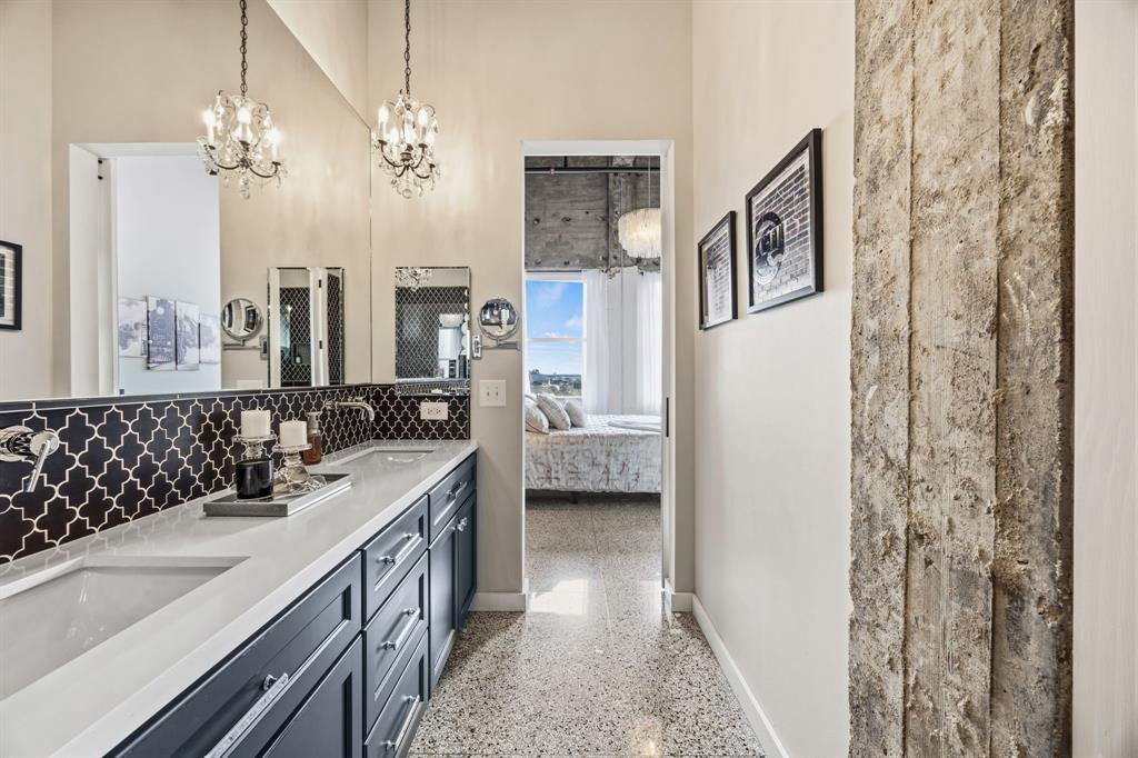 Texas & Pacific Lofts Condo - Residential