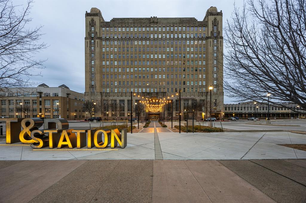 Texas & Pacific Lofts Condo - Residential