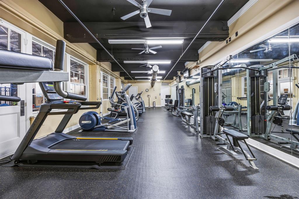 Texas & Pacific Lofts Condo - Residential