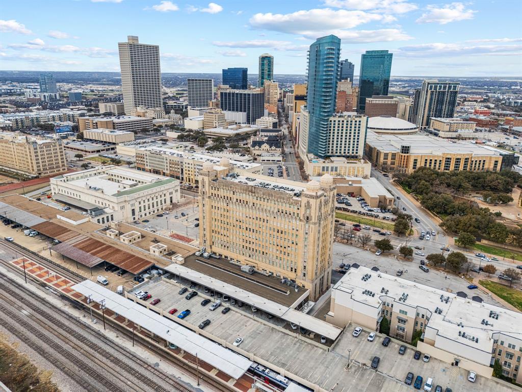 Texas & Pacific Lofts Condo - Residential