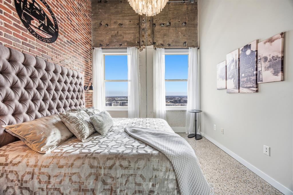 Texas & Pacific Lofts Condo - Residential